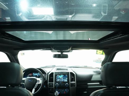 Used 2018 Ford F150 Lariat w/ Equipment Group 502A Luxury image 20