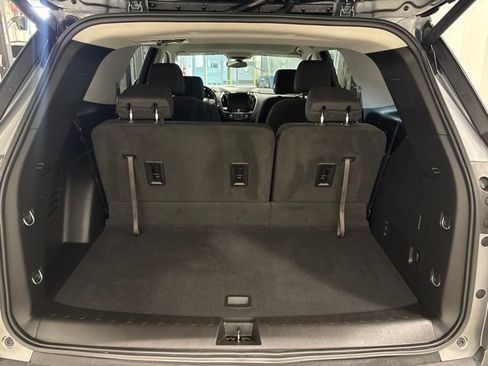 Used 2020 Chevrolet Traverse LT FWD image 35