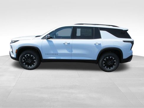 New 2026 Chevrolet Traverse Z71 w/ Driver Confidence Package AWD/4WD image 3
