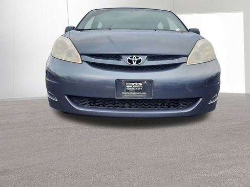 Used 2009 Toyota Sienna XLE image 27