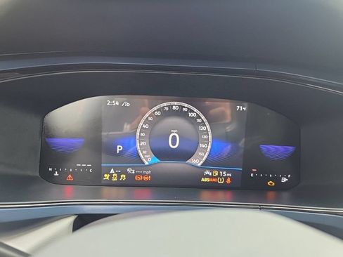 Certified 2023 Volkswagen Taos SE AWD/4WD image 16