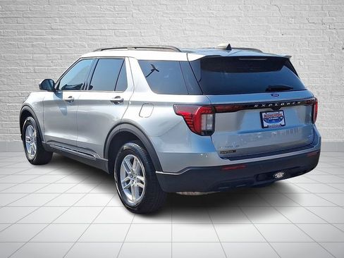 Used 2025 Ford Explorer Active image 6