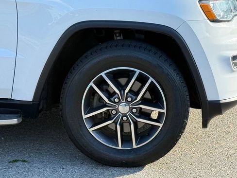 Used 2018 Jeep Grand Cherokee Limited AWD/4WD image 10