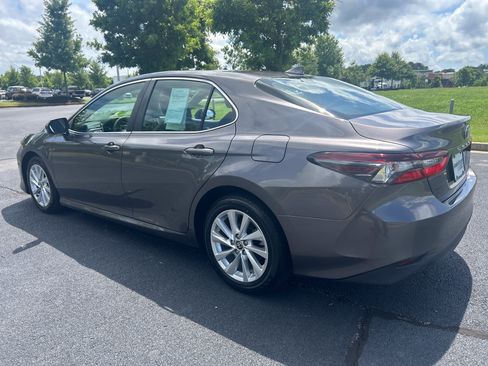 Used 2023 Toyota Camry LE FWD image 3