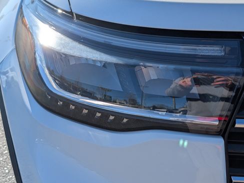 New 2026 Ford Explorer Active w/ Active Comfort Package image 5