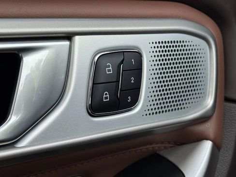 Used 2023 Ford Explorer King Ranch w/ Technology Package AWD/4WD image 17