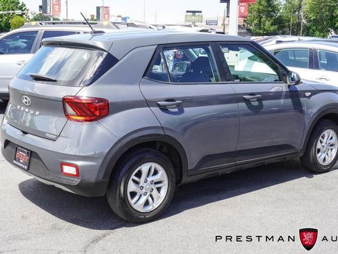 Used 2024 Hyundai Venue SE FWD image 13