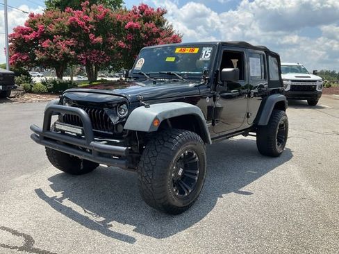 Used 2015 Jeep Wrangler Unlimited Rubicon w/ Connectivity Group AWD/4WD image 1