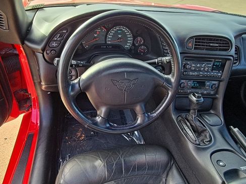 Used 2000 Chevrolet Corvette Convertible w/ Memory Pkg image 41