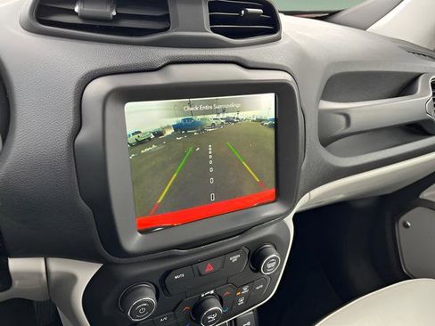 Used 2019 Jeep Renegade Limited w/ UConnect 8.4 Nav Group image 18