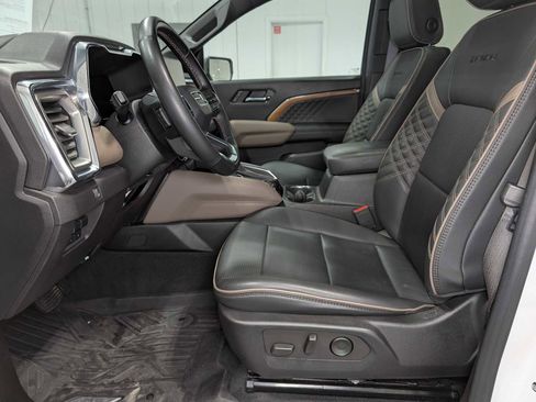 Certified 2023 GMC Canyon Denali image 4