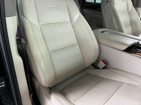 Certified 2023 Cadillac Escalade Sport Platinum image 40