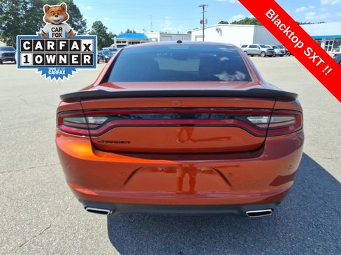 Used 2022 Dodge Charger SXT w/ Blacktop Package RWD image 4
