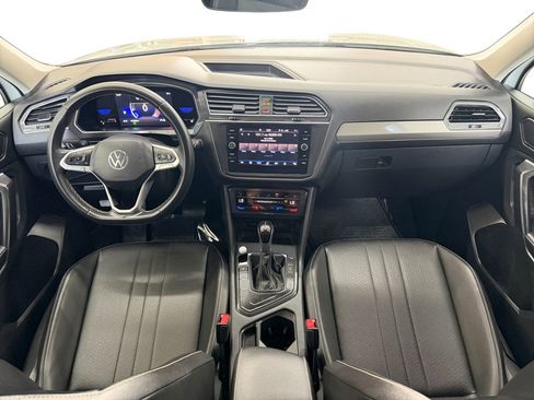 Used 2023 Volkswagen Tiguan SE FWD image 12