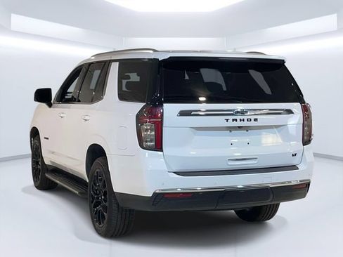 Used 2022 Chevrolet Tahoe LT w/ LT Signature Package AWD/4WD image 3