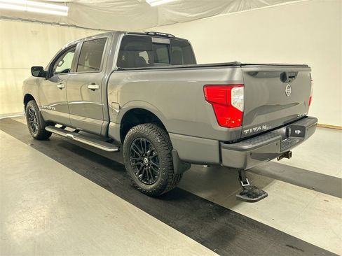 Certified 2019 Nissan Titan SL image 7