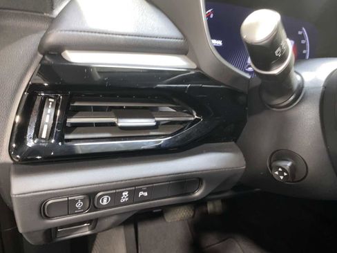 Used 2024 Acura MDX SH-AWD w/ Technology Package image 24