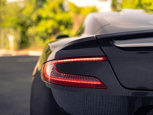 Used 2014 Aston Martin Vanquish Coupe RWD image 19