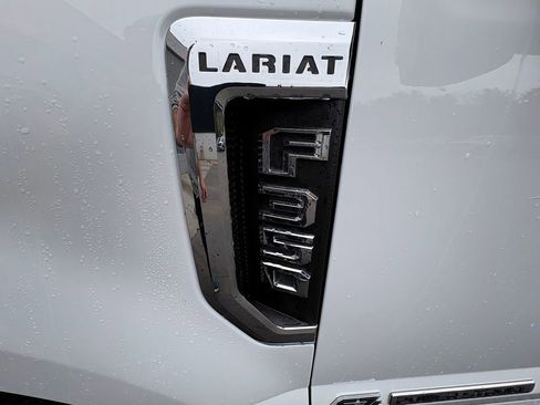 Certified 2022 Ford F350 Lariat w/ Lariat Ultimate Package image 9