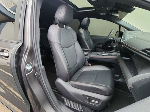 Used 2022 Toyota Sienna XSE image 27