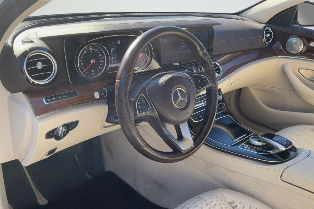 Used 2017 Mercedes-Benz E 300 image 23