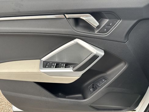 Used 2025 Audi Q3 2.0T Premium w/ Convenience Package image 9