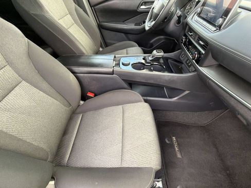 Used 2025 Nissan Rogue SV AWD/4WD image 35