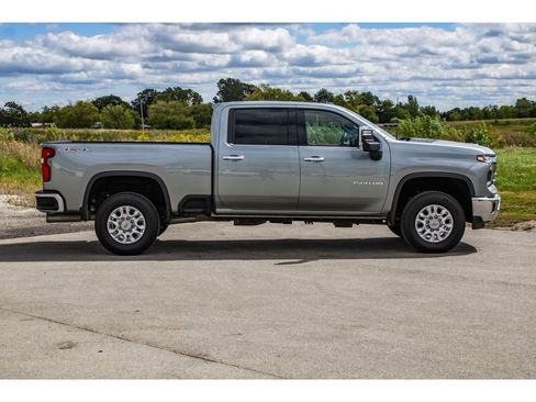 Used 2024 Chevrolet Silverado 3500 LTZ image 44