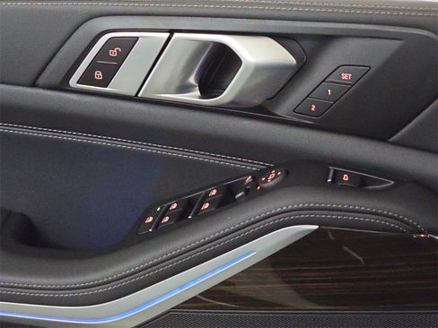 Used 2024 BMW X5 xDrive50e w/ Parking Assistance Package image 30