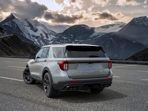 New 2027 Ford Explorer ST w/ Sun And Sound Package AWD/4WD image 8