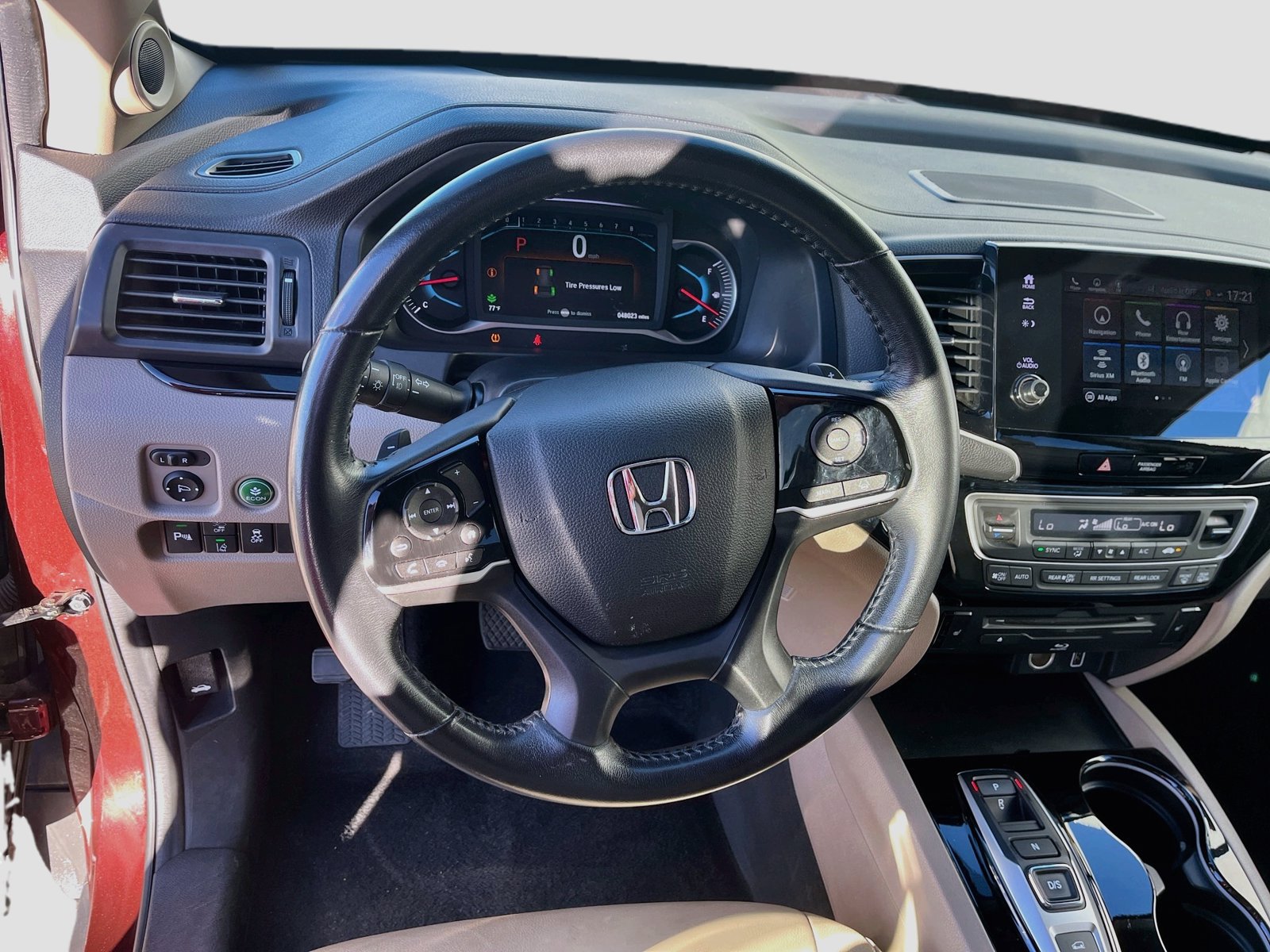 Used 2022 Honda Pilot Touring image 11