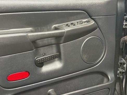 Used 2003 Dodge Ram 2500 Truck SLT image 19