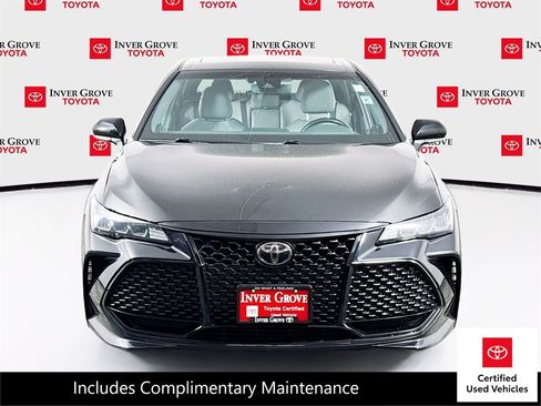Certified 2019 Toyota Avalon XSE FWD image 2