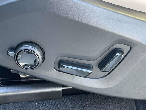 New 2026 Volvo XC90 B6 Ultra w/ Lounge Package image 8