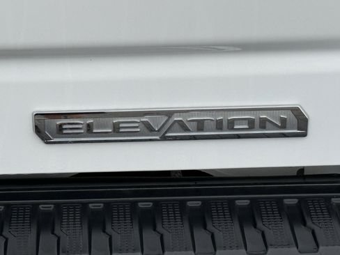 Used 2022 GMC Sierra 1500 Elevation image 13