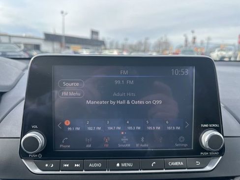 Used 2024 Nissan Altima 2.5 SV image 17