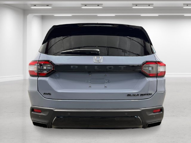 New 2026 Honda Pilot Black Edition image 4