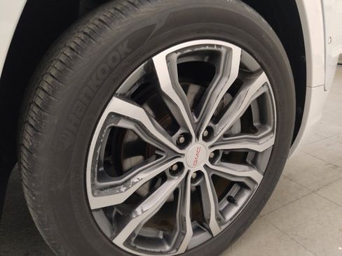 Used 2018 GMC Terrain Denali w/ Advanced Safety Package FWD image 31