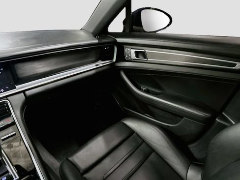 Certified 2023 Porsche Panamera 4 Platinum Edition AWD/4WD image 24