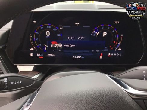 Used 2025 Chevrolet Suburban Z71 AWD/4WD image 15