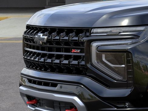 New 2026 Chevrolet Suburban Z71 AWD/4WD image 13