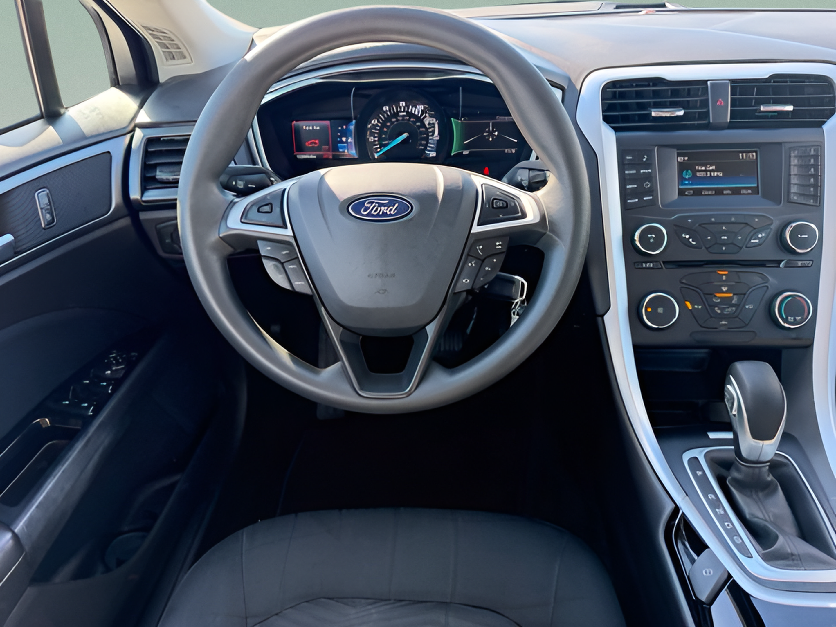 Used 2016 Ford Fusion SE FWD image 12