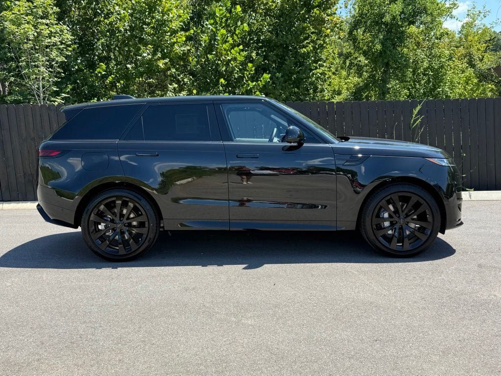 New 2026 Land Rover Range Rover Sport Dynamic SE AWD/4WD image 6
