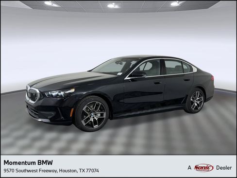 New 2026 BMW i5 eDrive40 w/ Convenience Package image 1