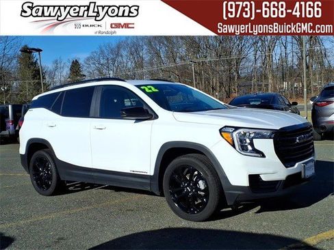 Certified 2022 GMC Terrain SLE w/ Driver Convenience Package image 1