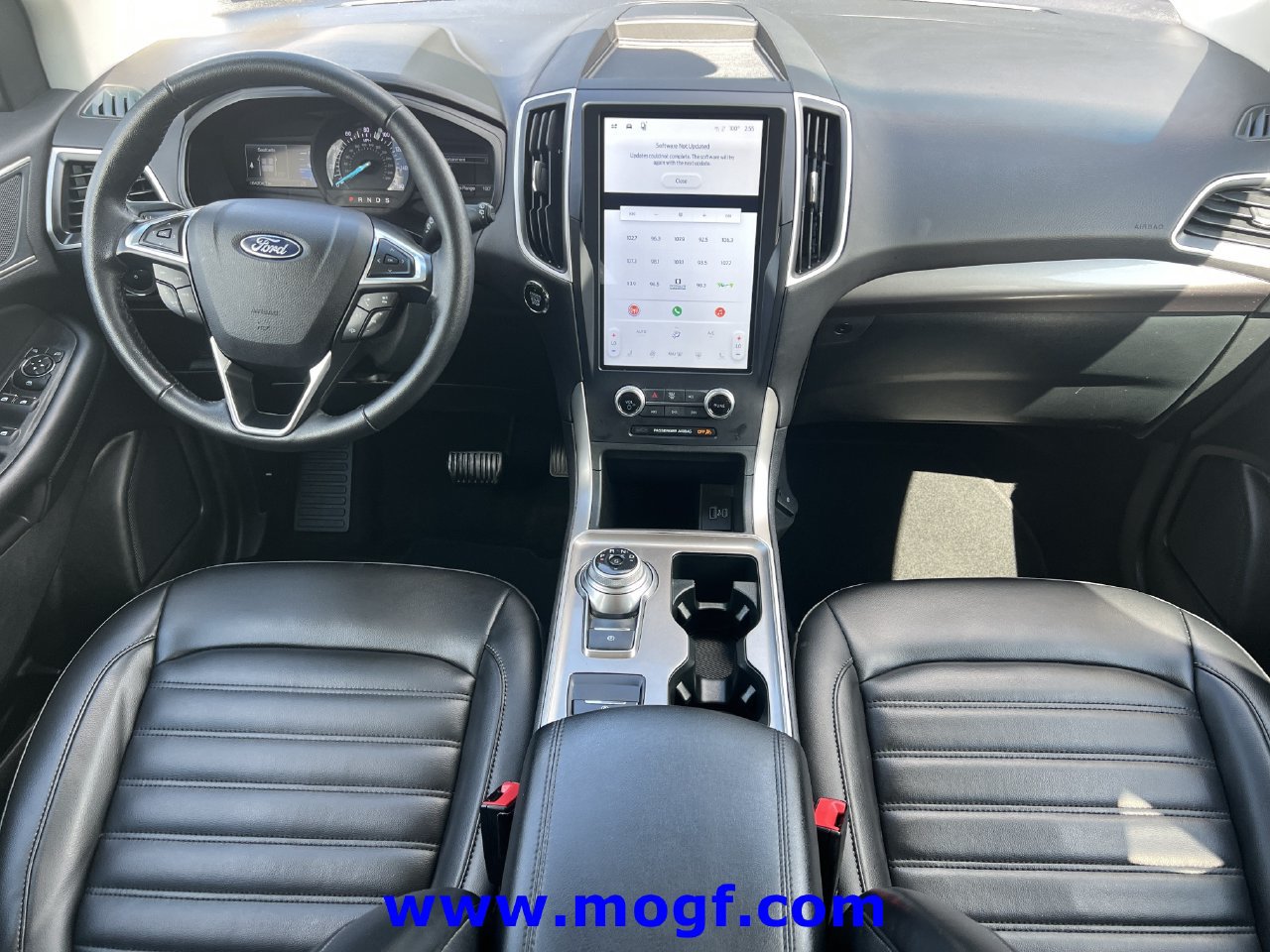 Used 2024 Ford Edge SEL AWD/4WD image 5