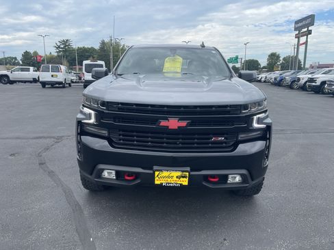 Used 2021 Chevrolet Silverado 1500 LT Trail Boss w/ Convenience Package II AWD/4WD image 3