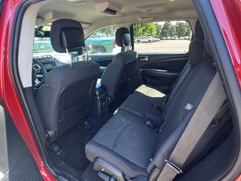 Used 2019 Dodge Journey SE w/ Premium Group FWD image 10