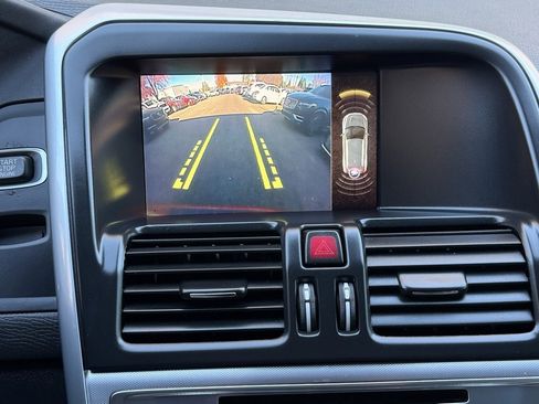 Used 2017 Volvo XC60 T5 Dynamic w/ Preferred Option Package image 40