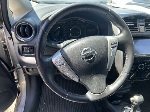 Used 2015 Nissan Versa Note SV image 39